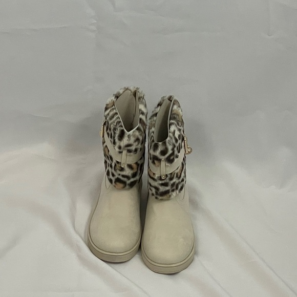 Guess Shoes - Women's Adlea Cold Weather Winter Boots